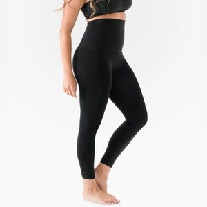 BELLY BANDIT Mother Tucker Postpartum Compression Leggings Size M, Black